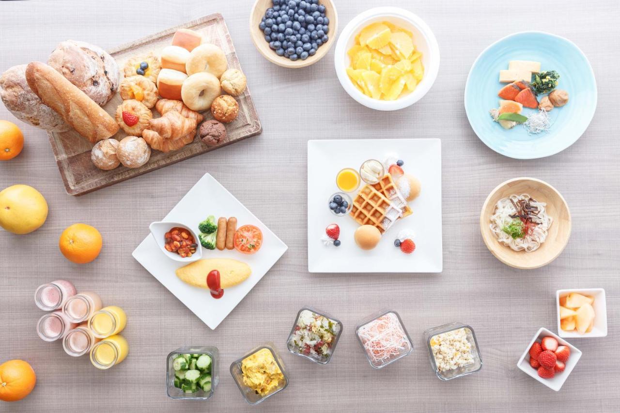 Nanki-Shirahama Marriott Hotel Экстерьер фото A selection of breakfast foods